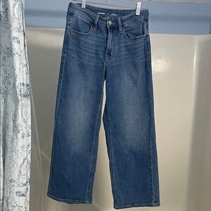 Old Navy Wide-Leg Cropped Jeans in Classic Blue